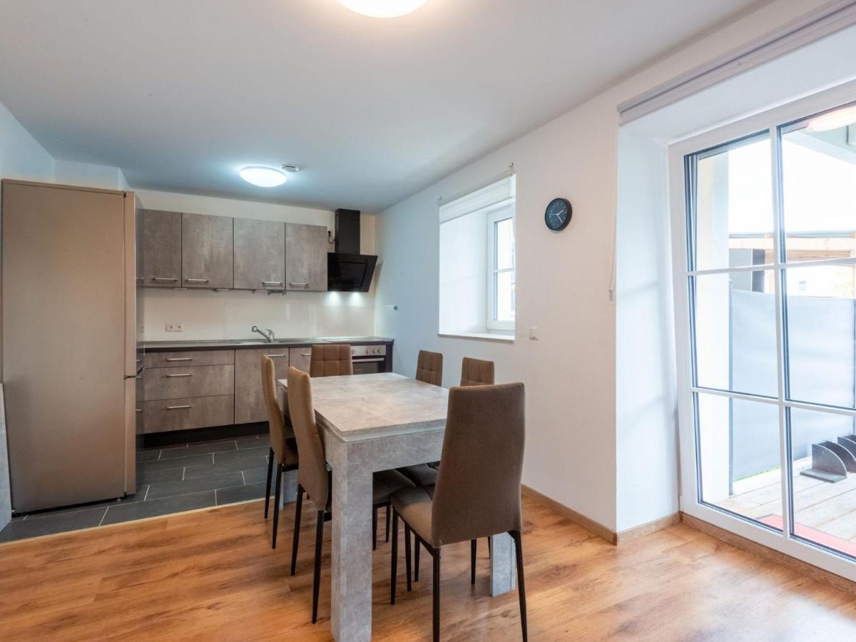 Apartment With Terrace In An Ideal Location Haunsheim Extérieur photo
