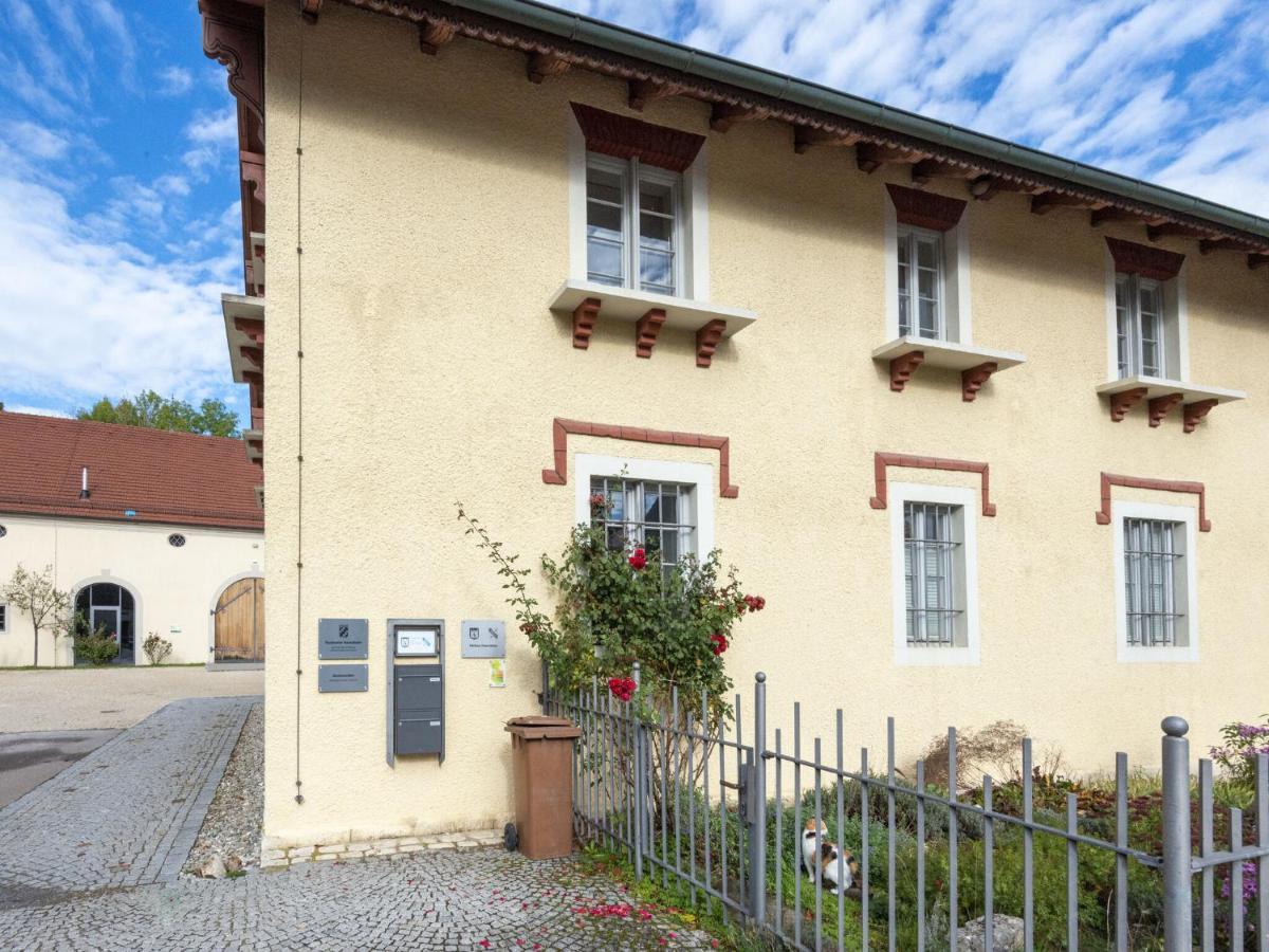 Apartment With Terrace In An Ideal Location Haunsheim Extérieur photo